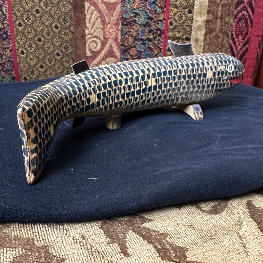 Vintage Wooden articulating fish toy - Picture 6 of 6